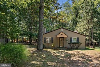 27 White Oak Ln, Bluemont, VA 20135