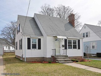235 Ausdale Rd, Cranston, RI 02910