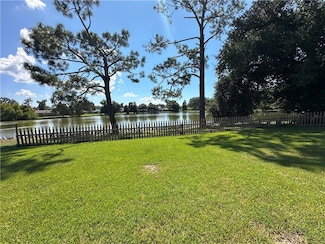 612 Fairway Dr, La Place, LA 70068