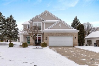 627 Hartfield Dr SE, Ada, MI 49301