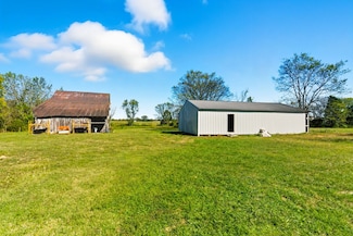 795 White Rd, Portland, TN 37148