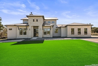 5721 Dry Comal Dr, New Braunfels, TX 78132