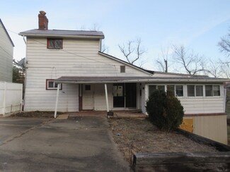 11 W End Dr, Mc Donald, PA 15057