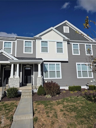 103 Ripple Creek Dr, Lake Saint Louis, MO 63367