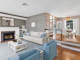 78 Central Ave, Hull, MA 02045