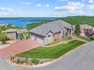 295 Split Rock Dr, Hollister, MO 65672