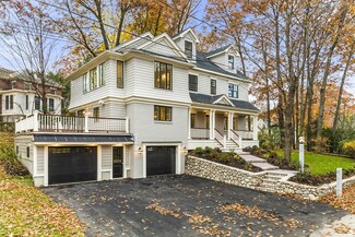 11 Meadowcroft Rd, Winchester, MA 01890
