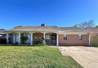 11231 Riderwood Dr, Houston, TX 77099