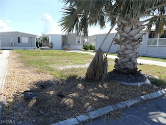 4915 Gulfgate Ln, Saint James City, FL 33956