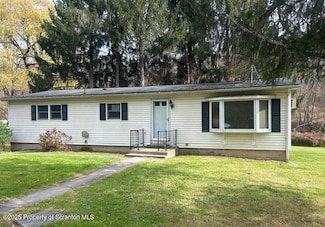 10 Bailey Rd, Nicholson, PA 18446