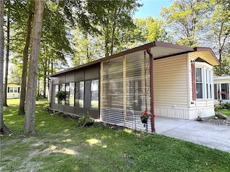 1229 Columbiana Lisbon Rd Unit 104, Columbiana, OH 44408