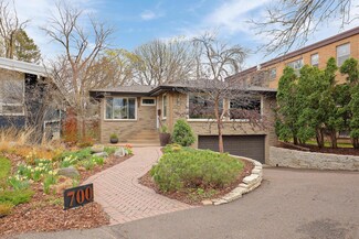 700 Mississippi River Blvd S, Saint Paul, MN 55116
