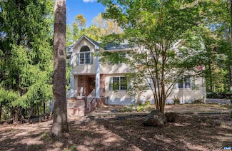 8 Bridlewood Dr, Palmyra, VA 22963