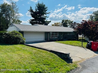 15 Hall Ave, Clarks Green, PA 18411
