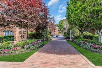 99 S Park Ave Unit 308, Rockville Centre, NY 11570
