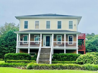 112 Ruddy Ln, Knotts Island, NC 27950