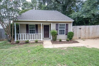 560 Riley St, Hernando, MS 38632