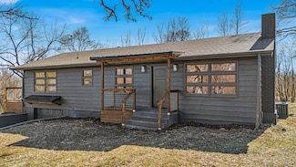 2416 Gleghorn St, West Plains, MO 65775