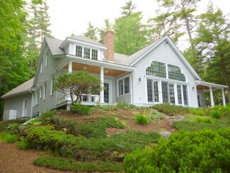 88 Pipers Point Ln, Alton, NH 03809