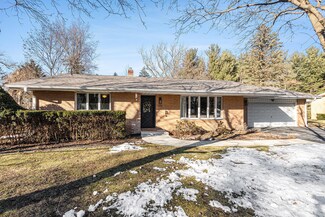 1351 W Marquette Woods Rd, Saint Joseph, MI 49085