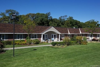 255 E Main St Unit 51, East Islip, NY 11730