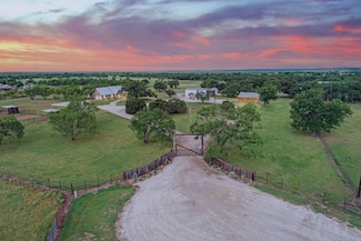 500 Saddleview Ct, Mineral Wells, TX 76067