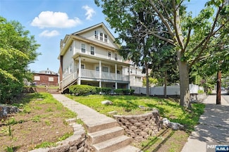 176 Teaneck Rd, Ridgefield Park, NJ 07660