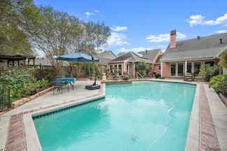 14513 Cottage Oaks Dr, Baton Rouge, LA 70810