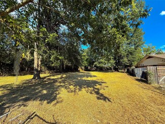 6514 Bayou View Dr, Houston, TX 77091