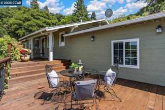 5 Lucille Way, Orinda, CA 94563