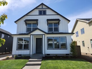 2941 Olympic St Unit 28, Woodburn, OR 97071