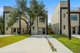 650 Canyon Circle Dr, Canyon Lake, TX 78133