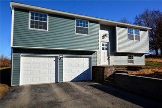 244 Sherwood Dr, Monaca, PA 15061