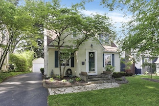 249 W Schreyer Place, Columbus, OH 43214