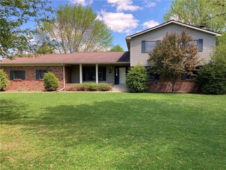 7595 N Sugar Creek Rd, Thorntown, IN 46071