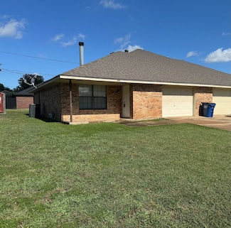 1713 Carrington Dr, Glenn Heights, TX 75154