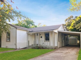 2813 Sarita St, Corpus Christi, TX 78405