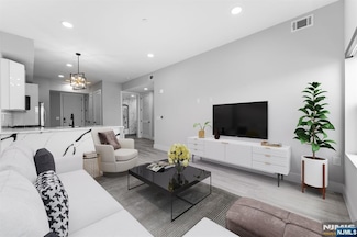 187 Culver Ave Unit 502, Jersey City, NJ 07305