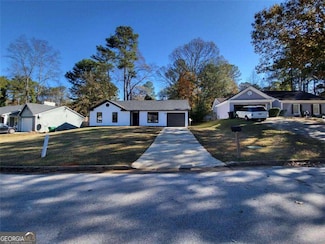 915 Fox Valley Ct, Stone Mountain, GA 30088