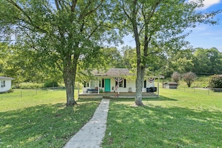 27 Lock Seven Ln, Carthage, TN 37030
