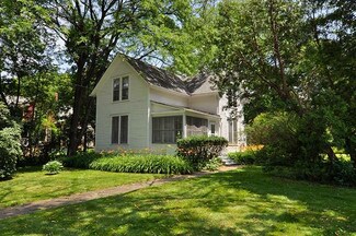 223 S Washington St, Wheaton, IL 60187