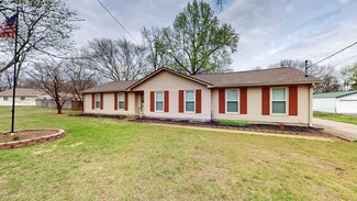 3052 Dell Dr, Hermitage, TN 37076
