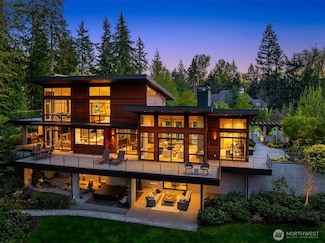 27133 SE Grand Ridge Dr, Issaquah, WA 98029