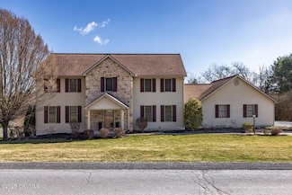 556 Equestrian Ln, Lewisburg, PA 17837
