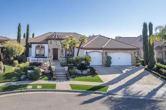 2243 E Carnoustie Ave, Fresno, CA 93730