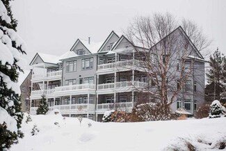 820 Maple Leaf Ln Unit 27, Petoskey, MI 49770