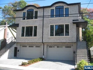 818 Jassamine Way, Fort Lee, NJ 07024