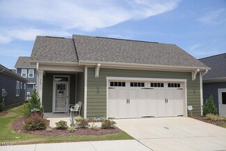 32 Davidson St, Clayton, NC 27527