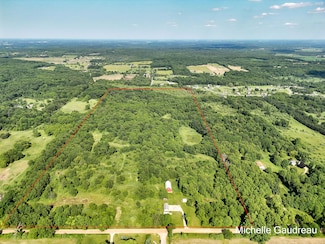 4756 N Robertson Rd, Middleville, MI 49333