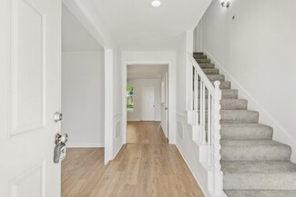 12211 Sarti St, Houston, TX 77066